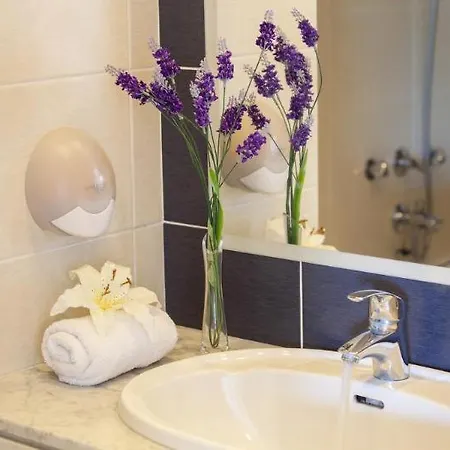 Otel Mayfair Pafos