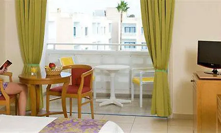 Mayfair Otel Pafos